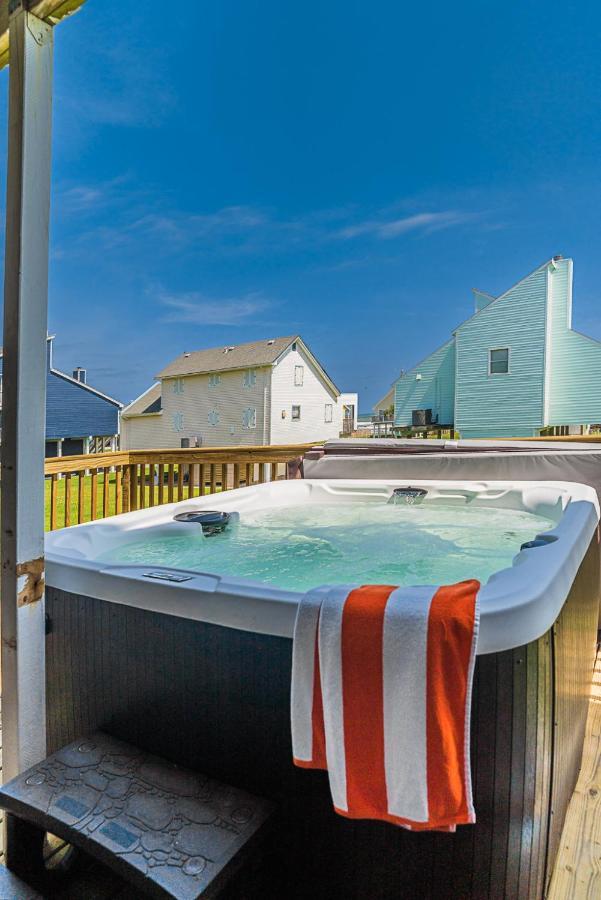 Hot Tub - Ocean Views - Steps To Private Beach - Quiet Location Галвестън Екстериор снимка